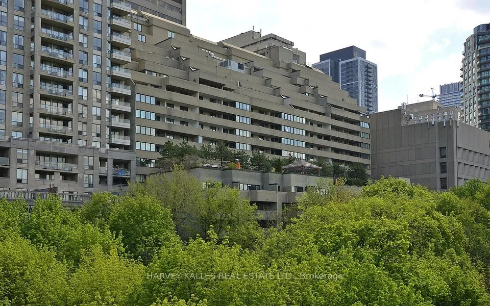 360 Bloor Street E 306, Toronto C09, ON M4W 3M3