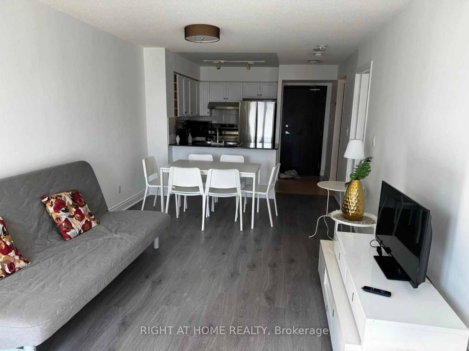210 Victoria Street 3605, Toronto C08, On M5b 2r3