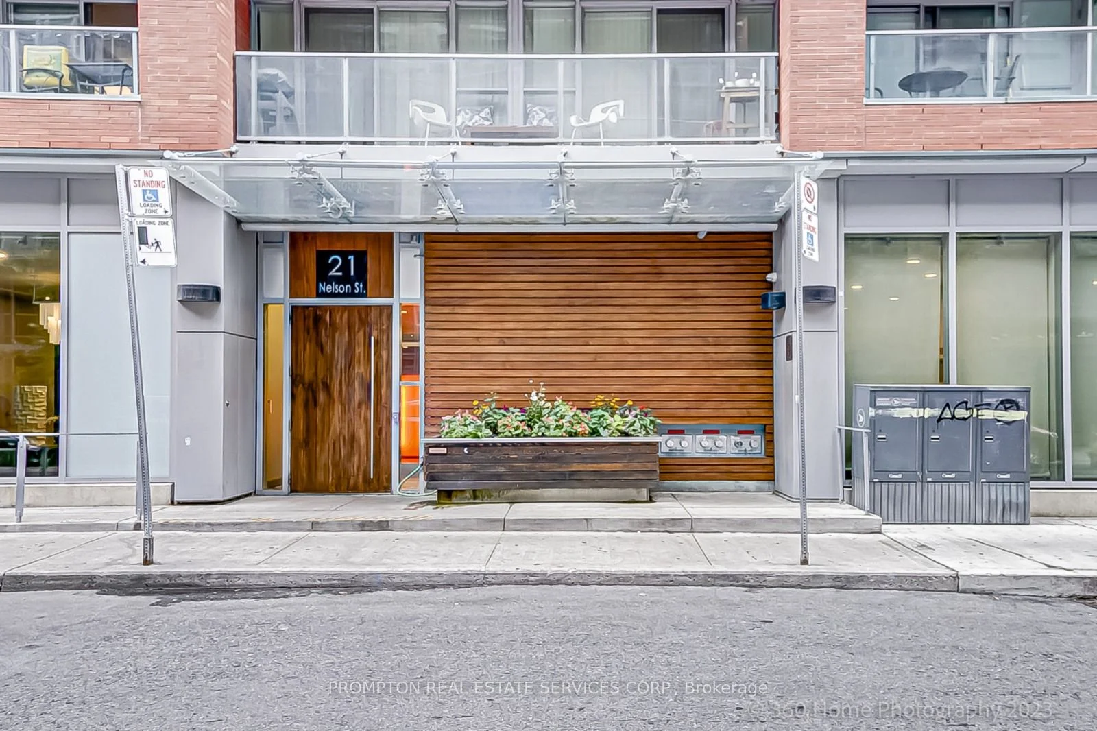 21 Nelson Street 923, Toronto C01, ON M5V 3H9