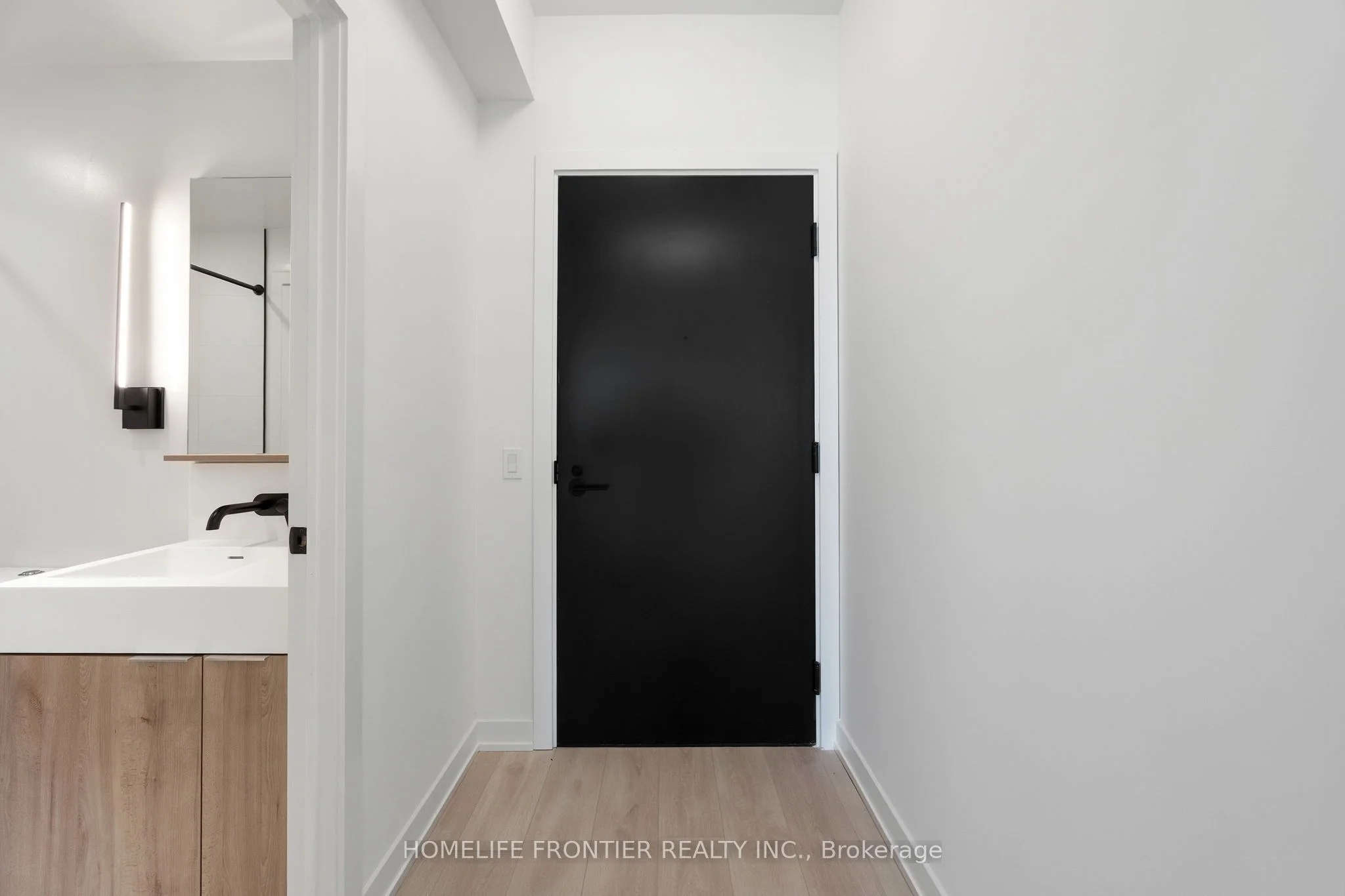 127 Broadway Avenue N 3211, Toronto C10, ON M4P 1V8