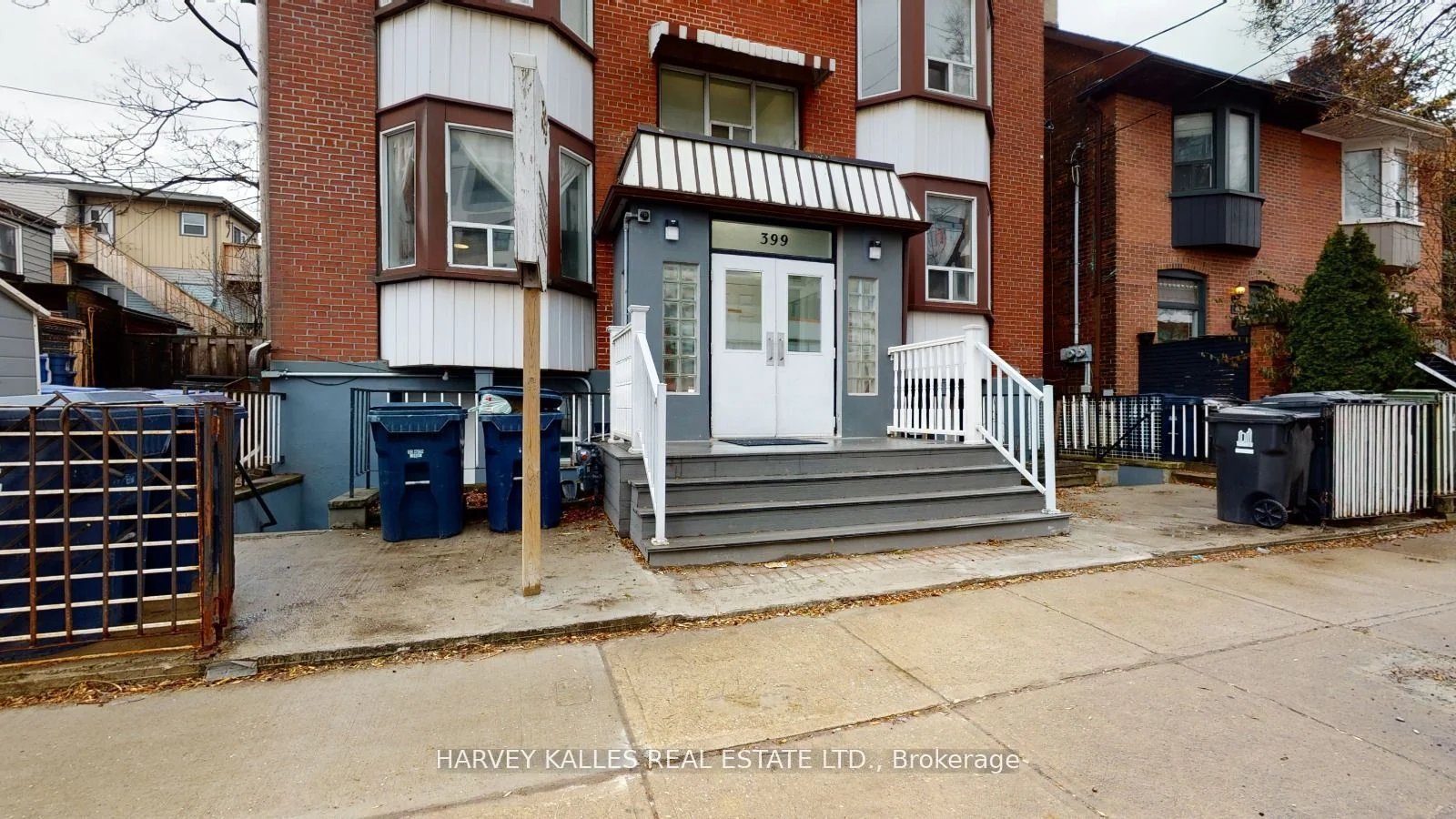 399 Dupont Street 205, Toronto C02, ON M5R 1W3