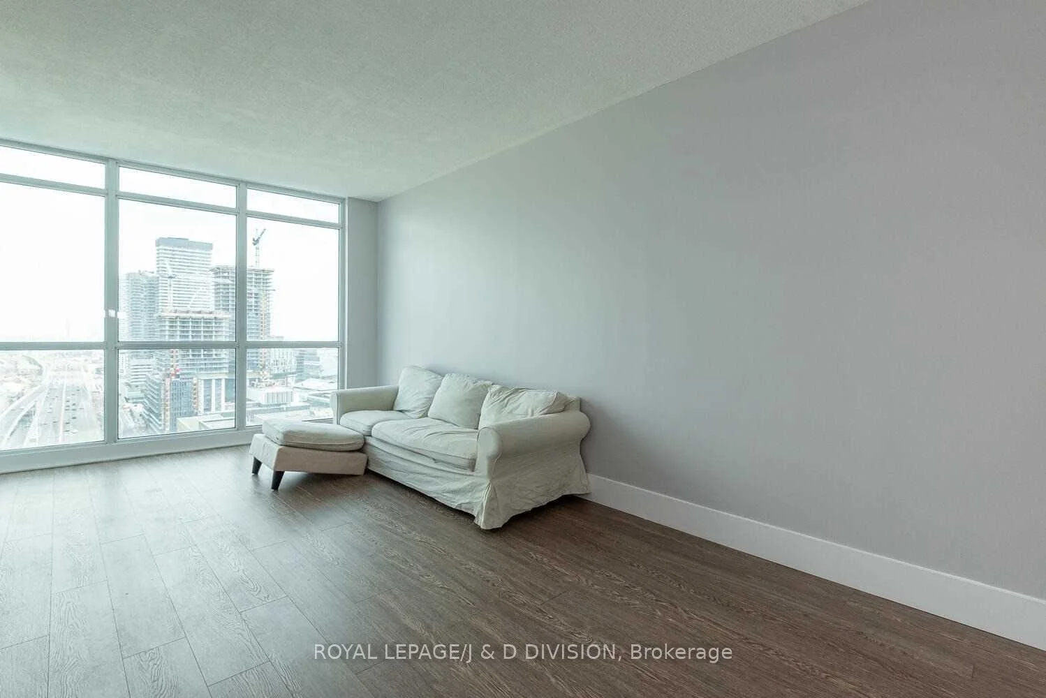 18 Yonge Street 2409, Toronto C01, ON M5E 1Z8