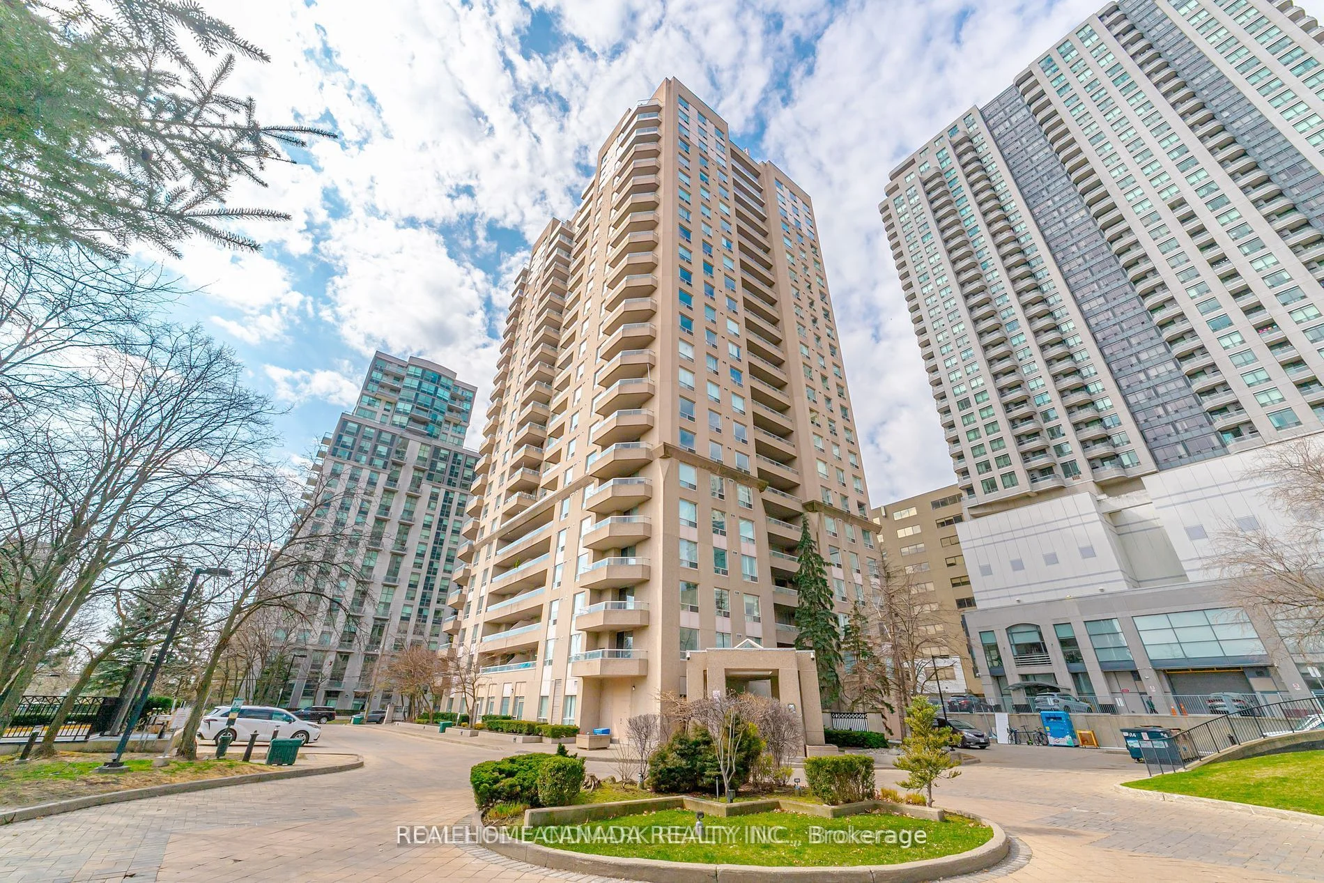 18 Hillcrest Avenue 1703, Toronto C14, ON M2N 6T5