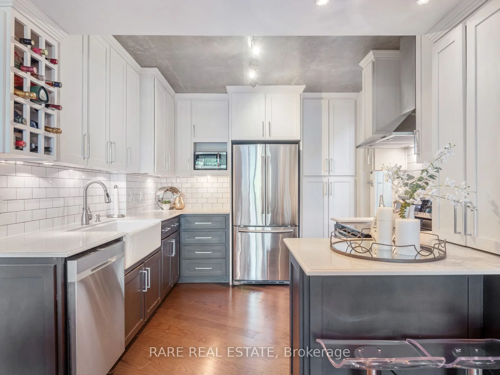 77 Lombard Street 202, Toronto C08, ON M5C 3E1