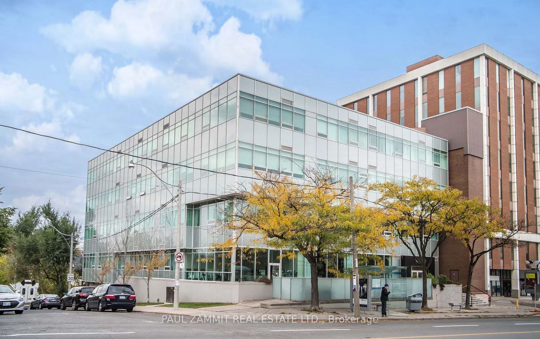 562 Eglinton Avenue E 402, Toronto C10, ON M4P 1B9