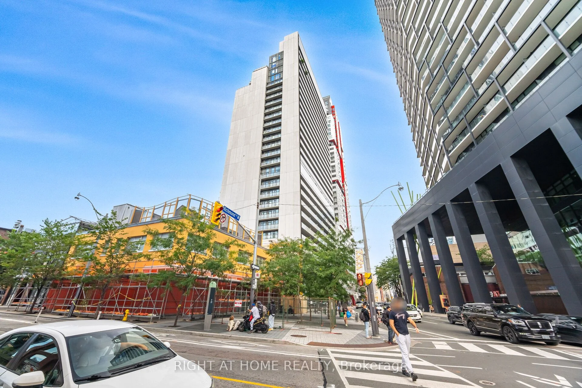330 Richmond Street W 2301, Toronto C01, ON M5V 0M4