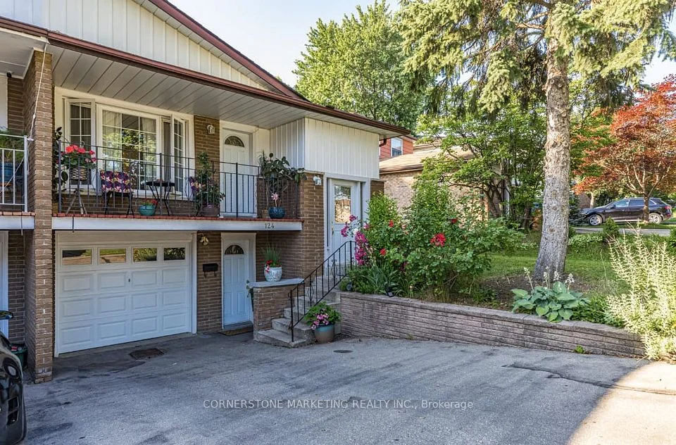 124 Van Horne Avenue, Toronto C15, On M2j 2t1