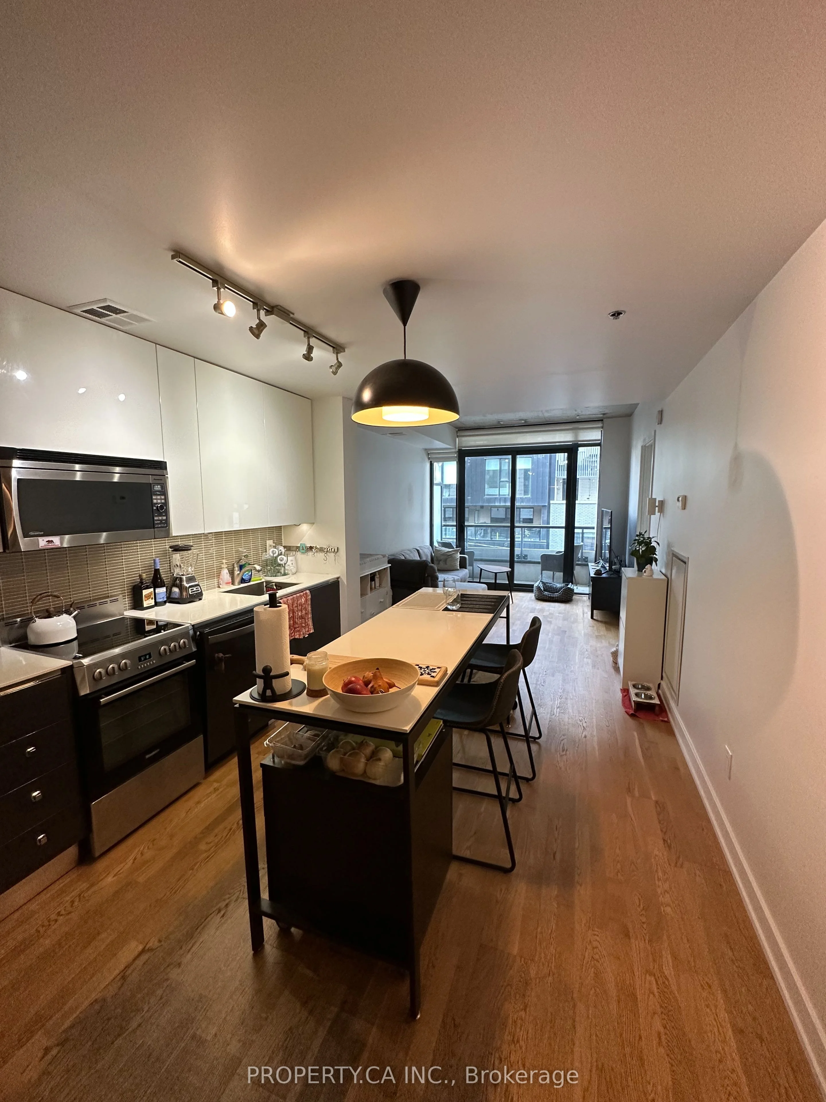 8 Dovercourt Road 324, Toronto C01, On M6j 0b8