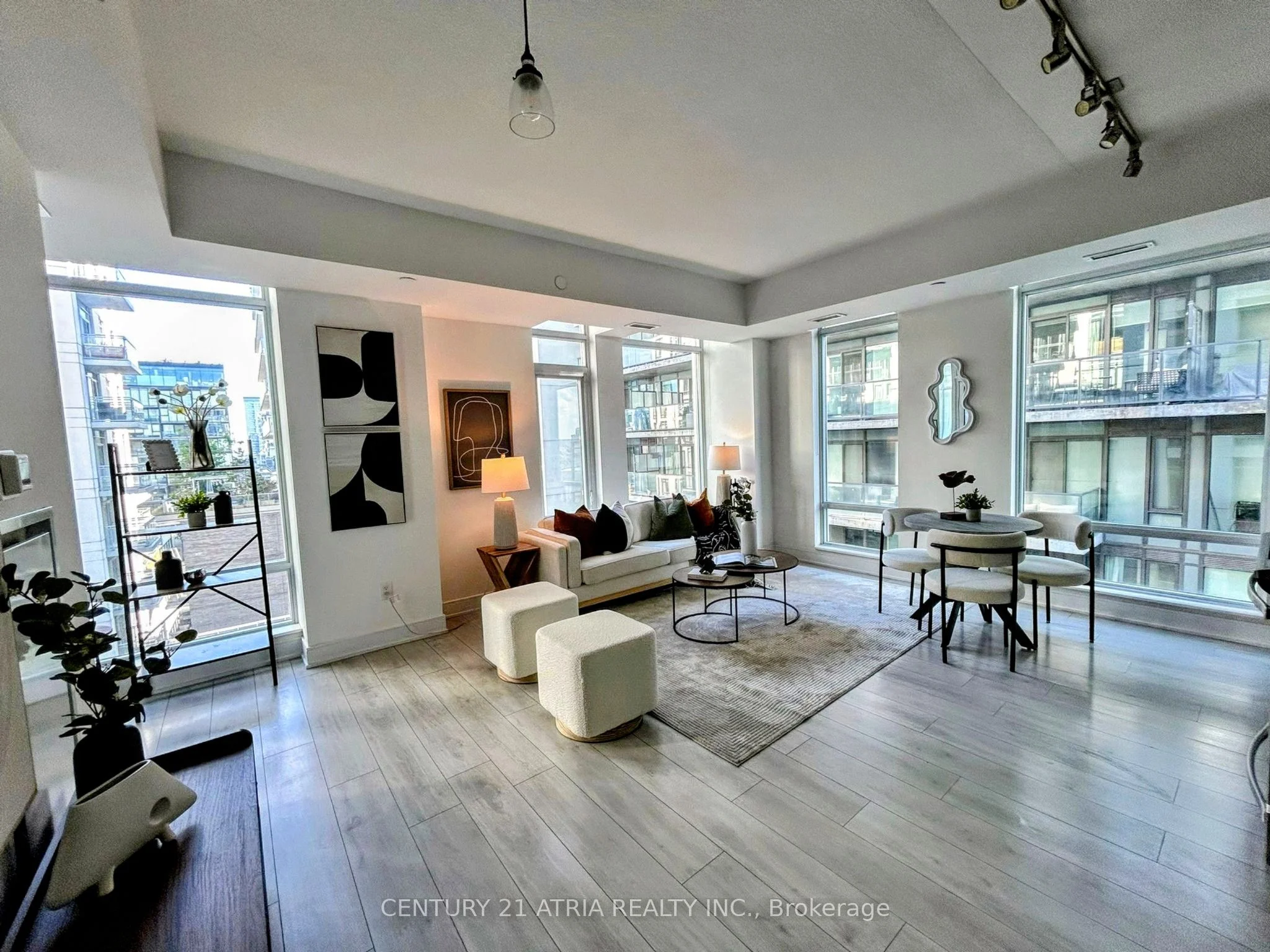 Condo Apartment in Toronto