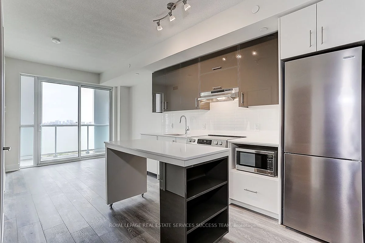 188 Fairview Mall Drive 1710, Toronto C15, ON M2J 0H7