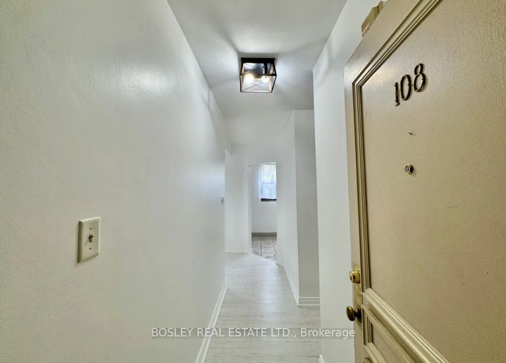 740 Eglinton Avenue W 108, Toronto C04, ON M5N 1C4
