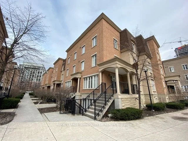 46 Western Battery Road 823, Toronto C01, ON M6K 3P1