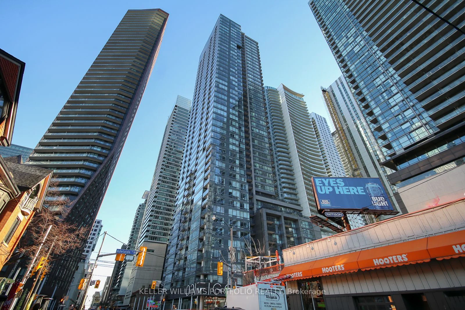 295 Adelaide Street W 3411, Toronto C01, ON M5V 0L4