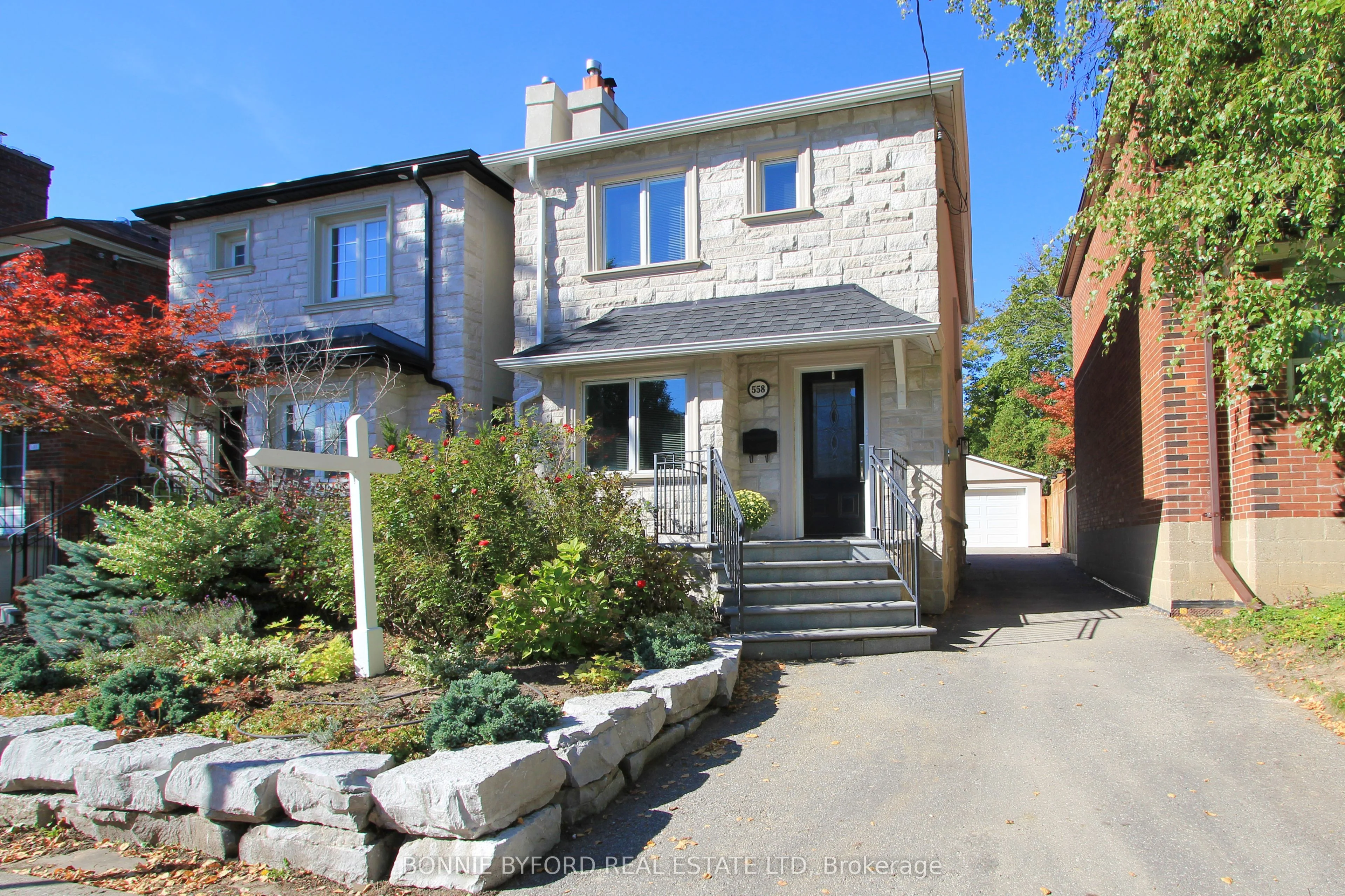 558 Davisville Avenue, Toronto C10, ON M4S 1J5