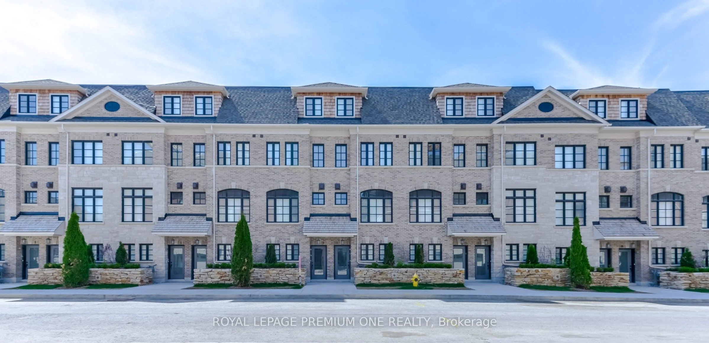 1145 Ossington Avenue 11, Toronto C02, ON M6G 3W3