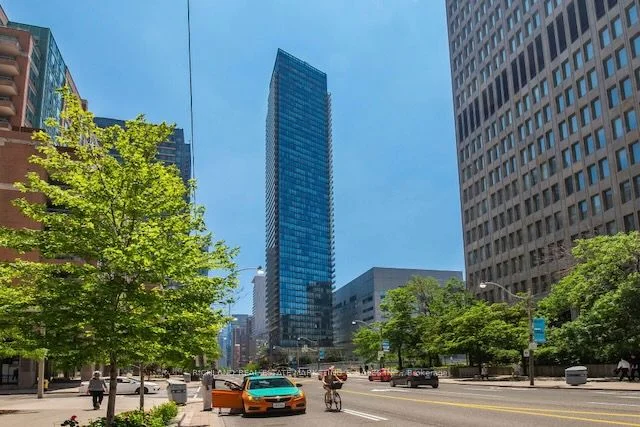 832 Bay Street 2101, Toronto C01, ON M5S 1Z6