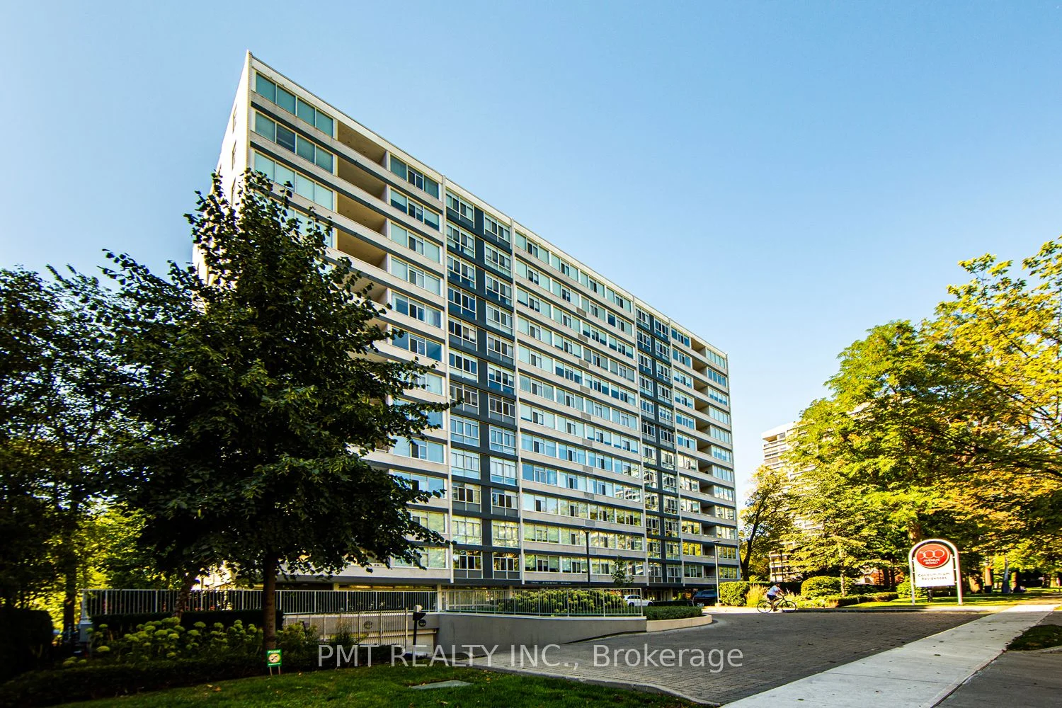 500 Avenue Road 601, Toronto C02, On M4v 2j6