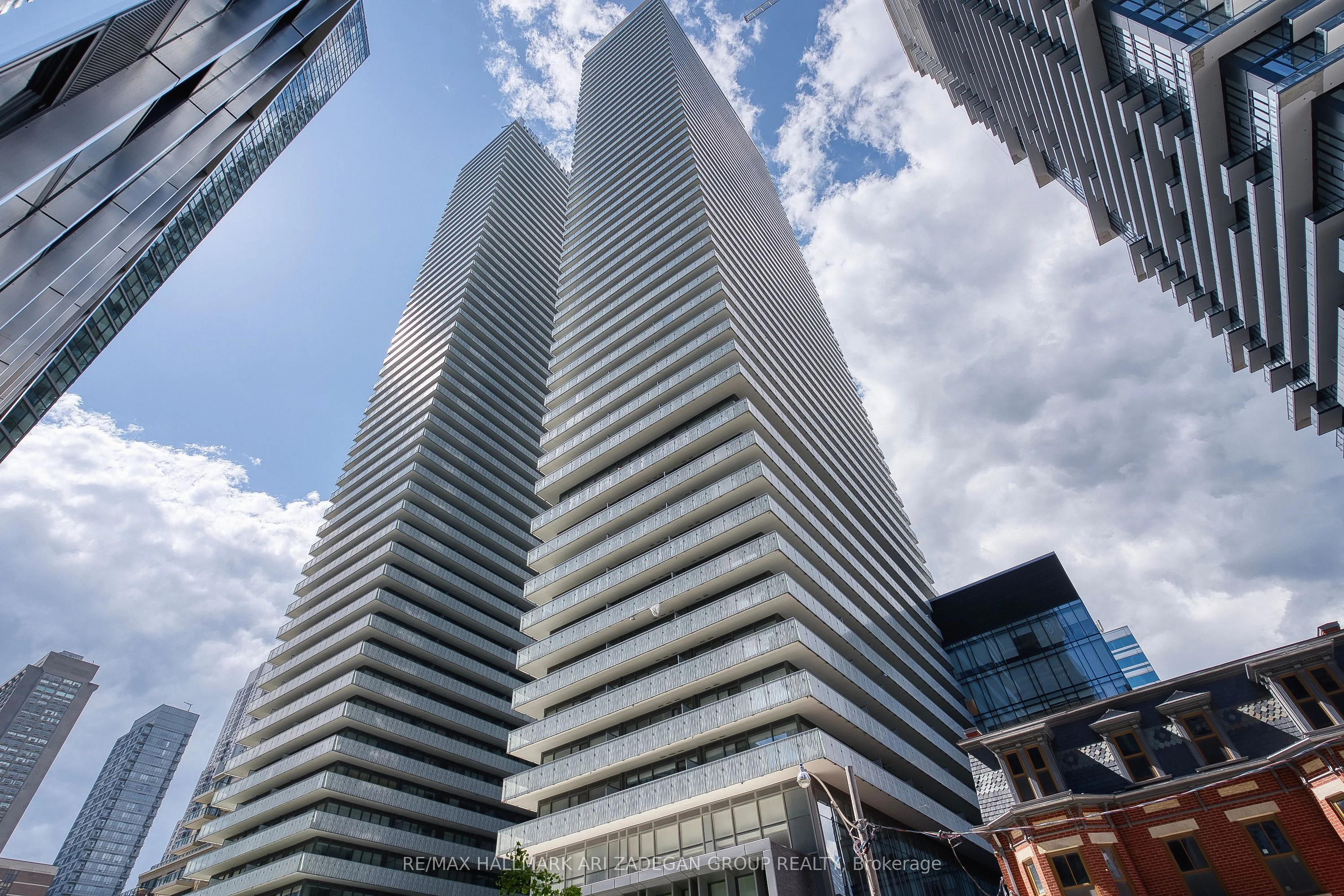 Condo Apartment in Toronto