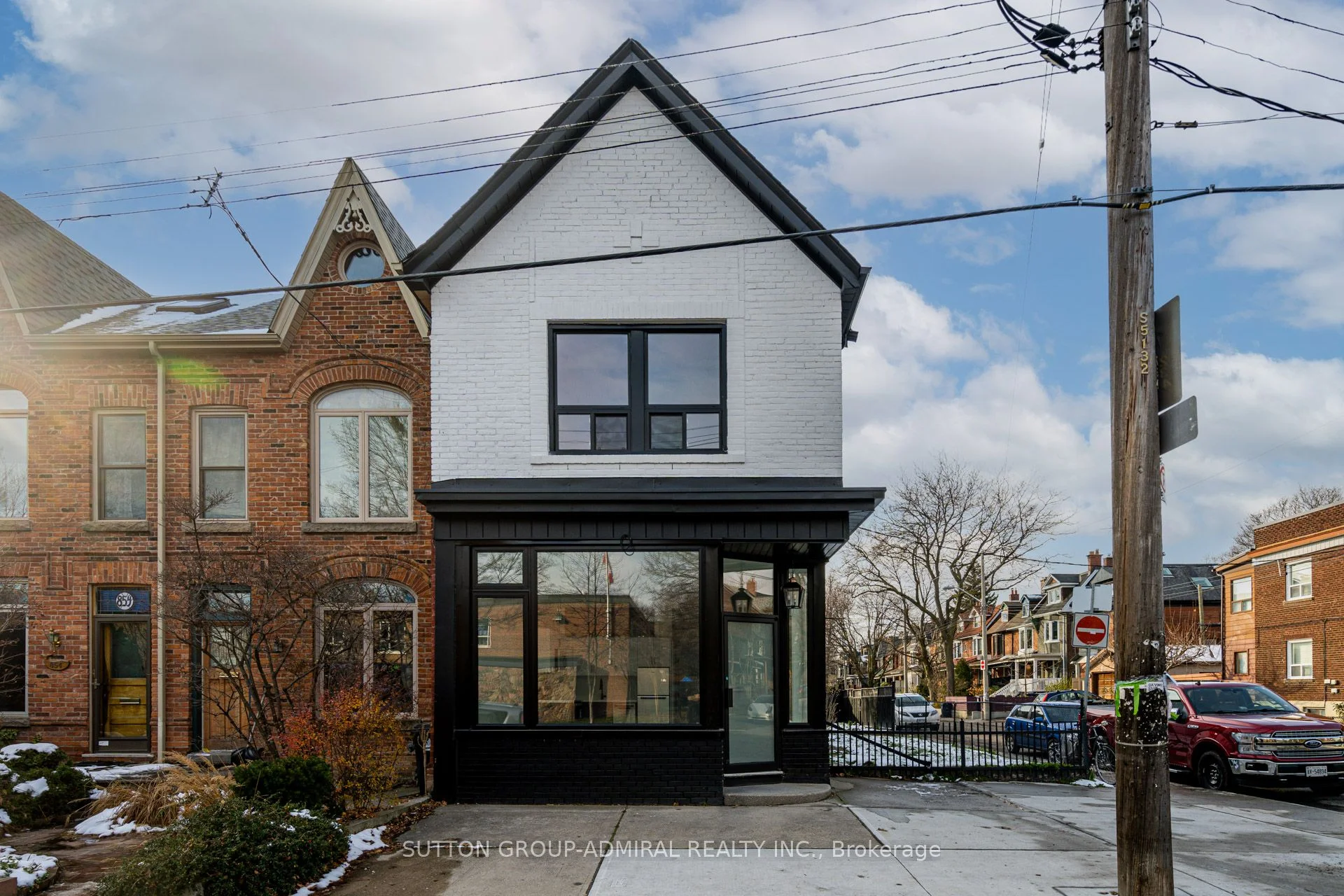 858 Palmerston Avenue A, Toronto C02, ON M6G 2S1