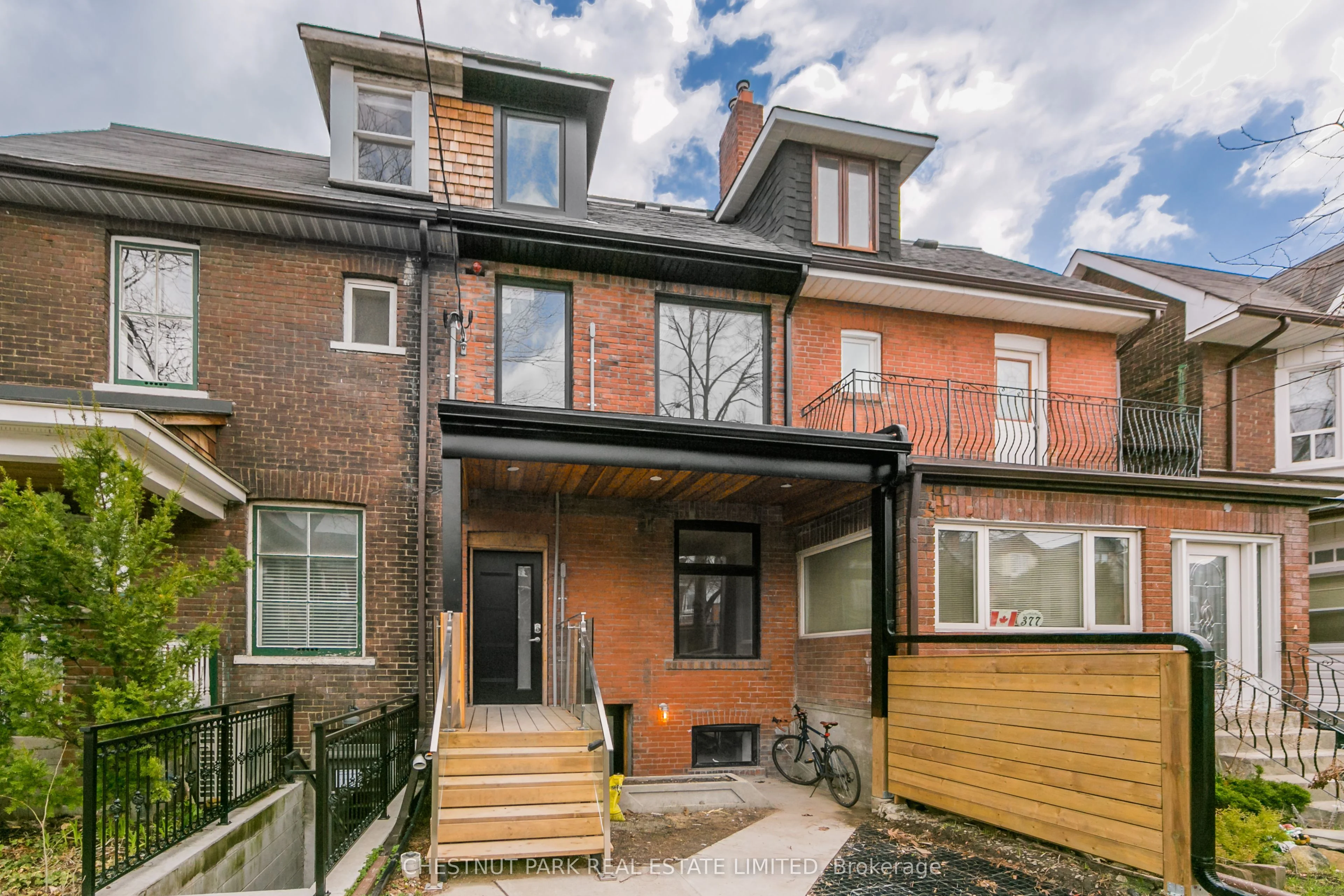 379 Clarens Avenue Flat 3, Toronto C01, ON M6H 3W2