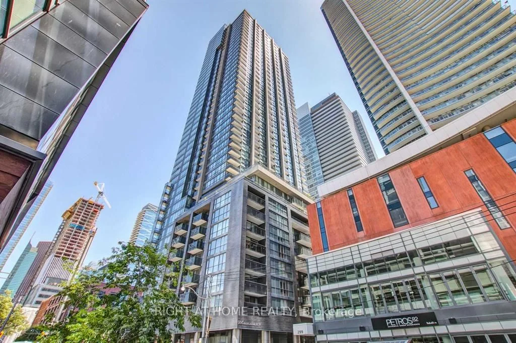 295 Adelaide Street W 624, Toronto C01, ON M5V 0L4