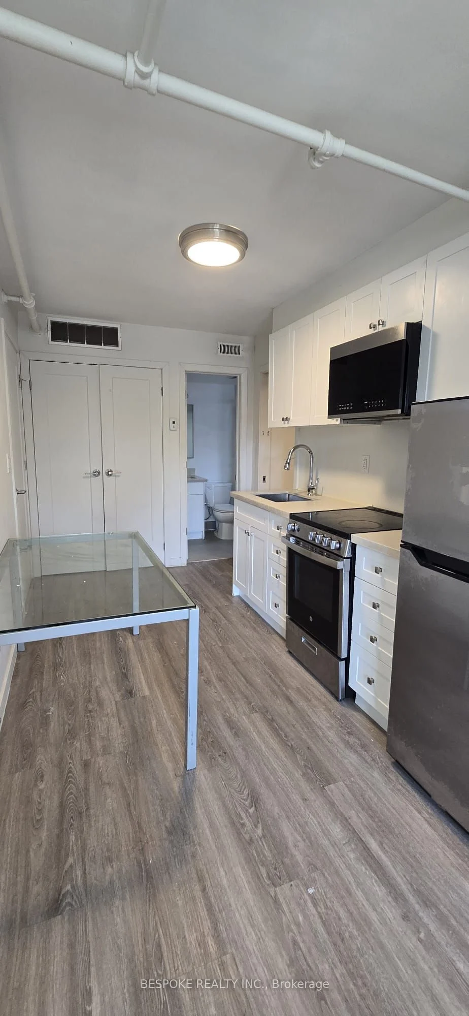288 EGLINTON Avenue W 2, Toronto C03, ON M4R 1B2