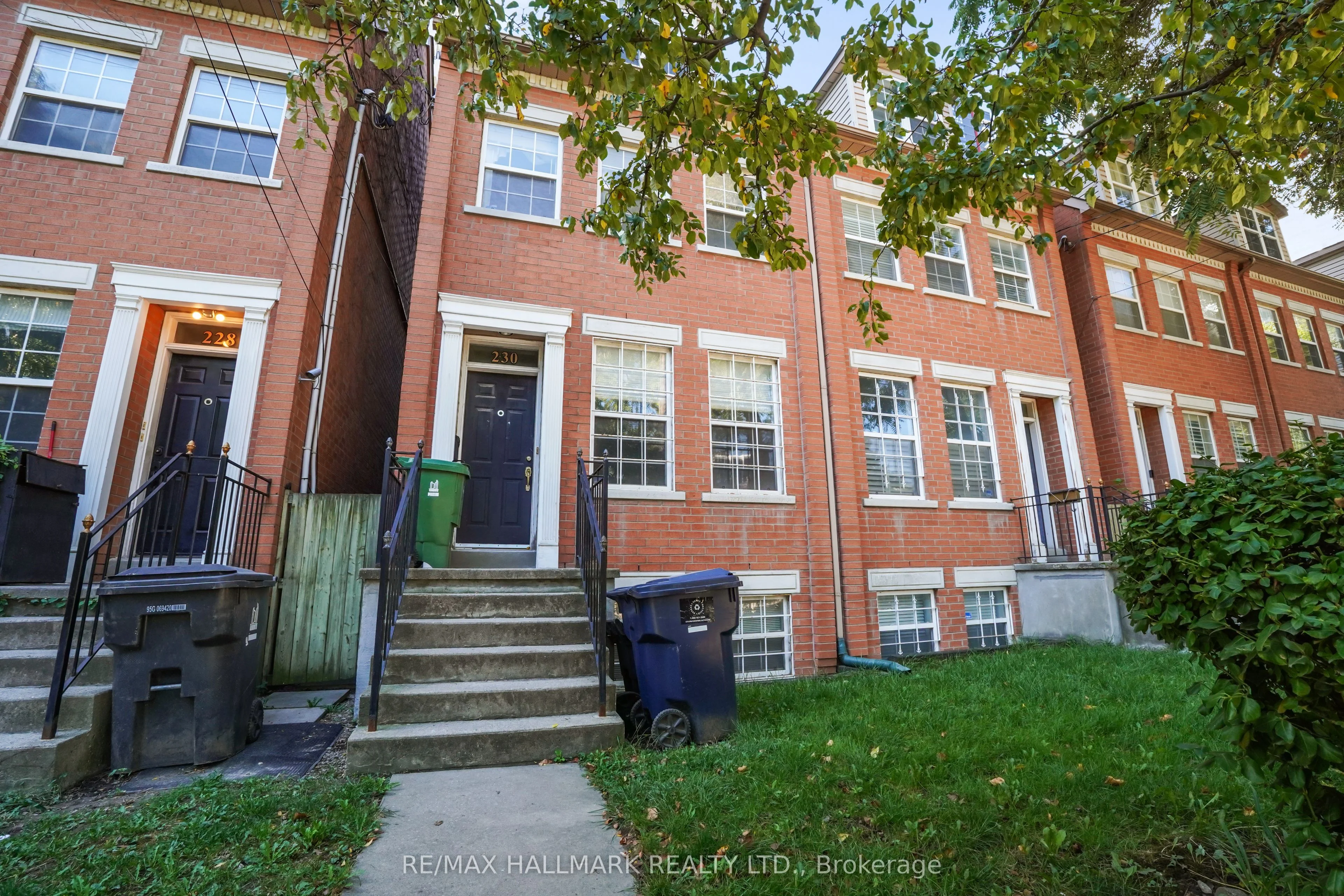 230 George Street, Toronto C08, ON M5A 2N1