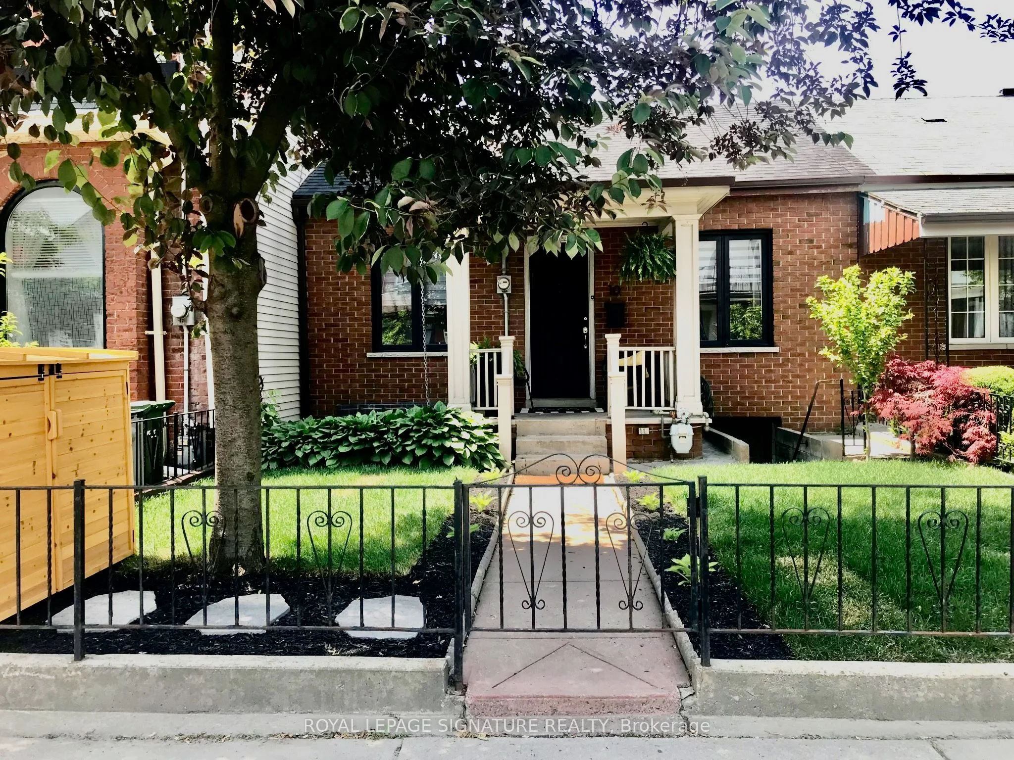 10 Lippincott Street, Toronto C01, ON M5T 2R5