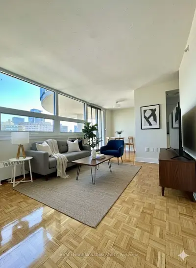 Condo Apartment in Toronto