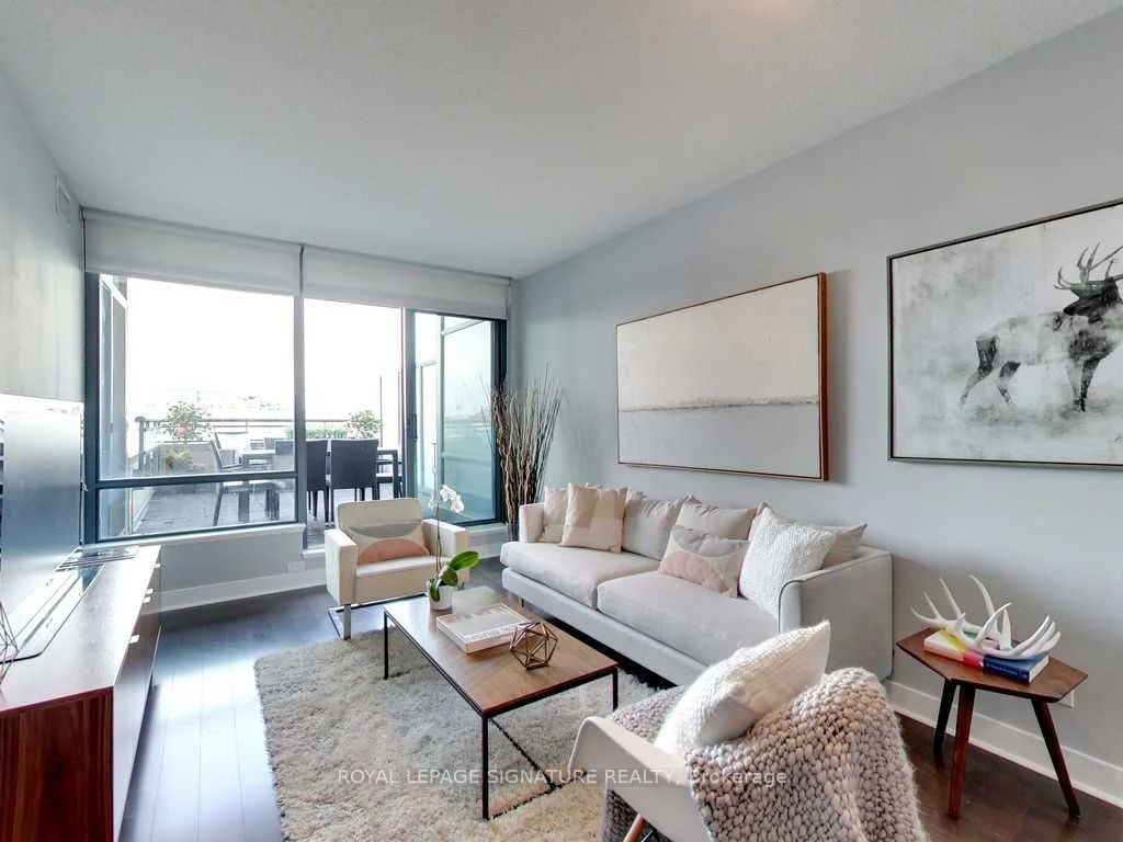 438 King Street W 1307, Toronto C01, ON M5V 3T9