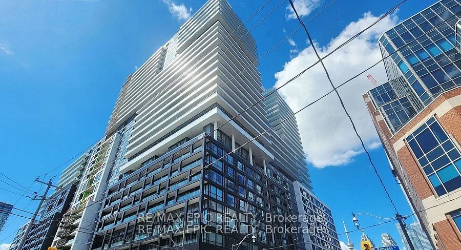 70 Princess Street 2803, Toronto C08, ON M5A 0X6