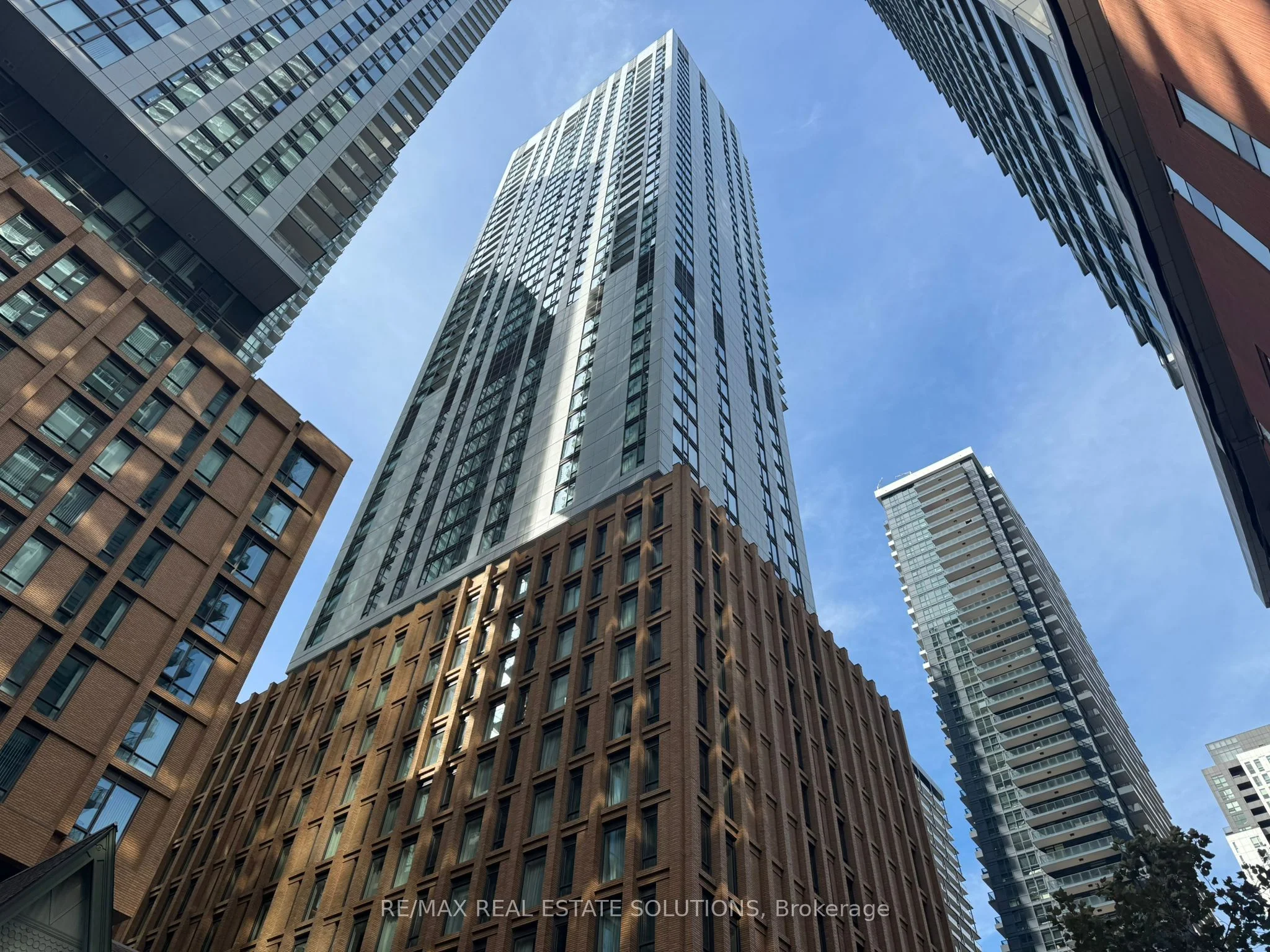 28 Widmer Street 3726, Toronto C01, ON M5V 0T2
