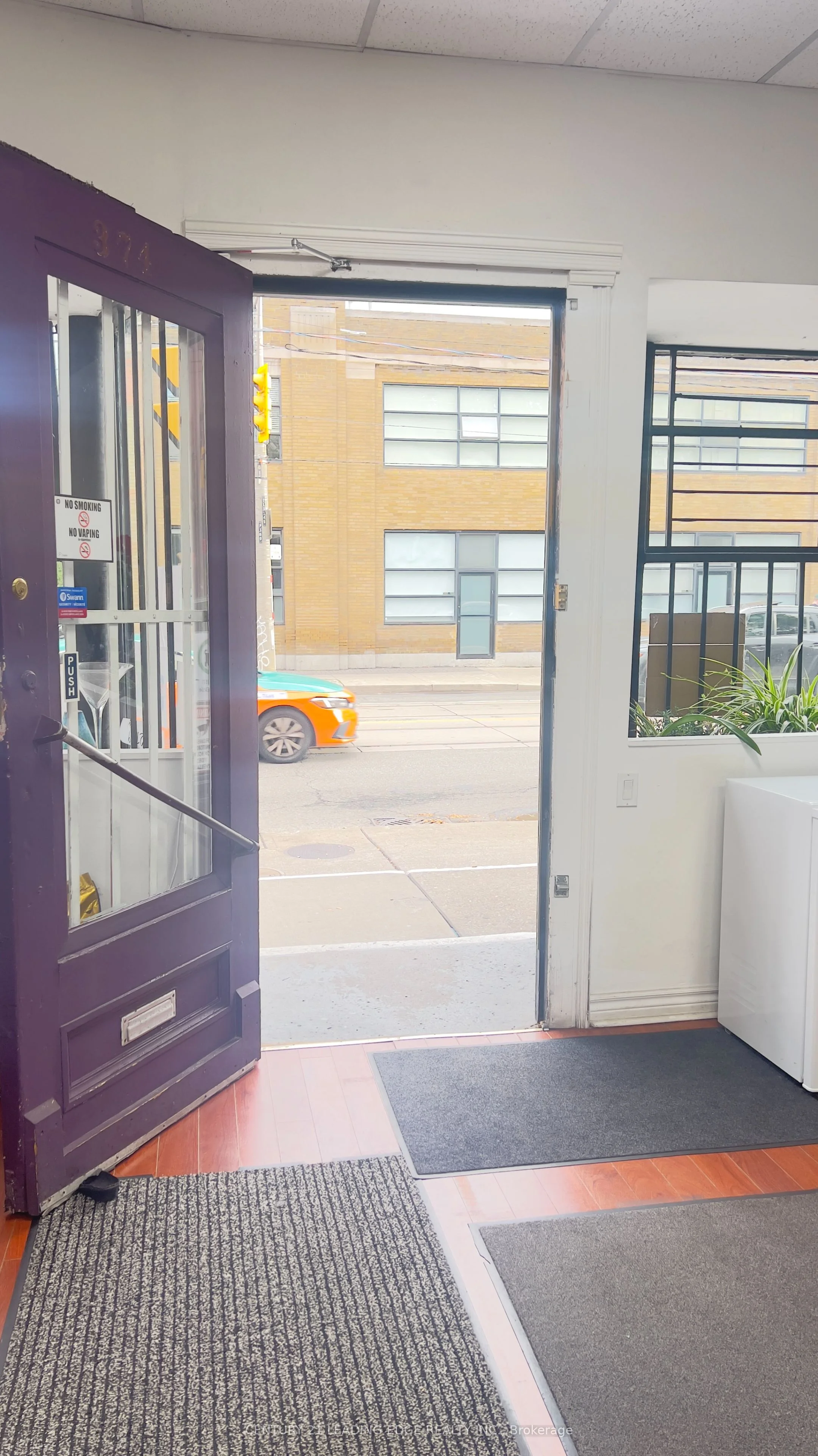 374 Dundas Street E, Toronto, On M5a 2a3