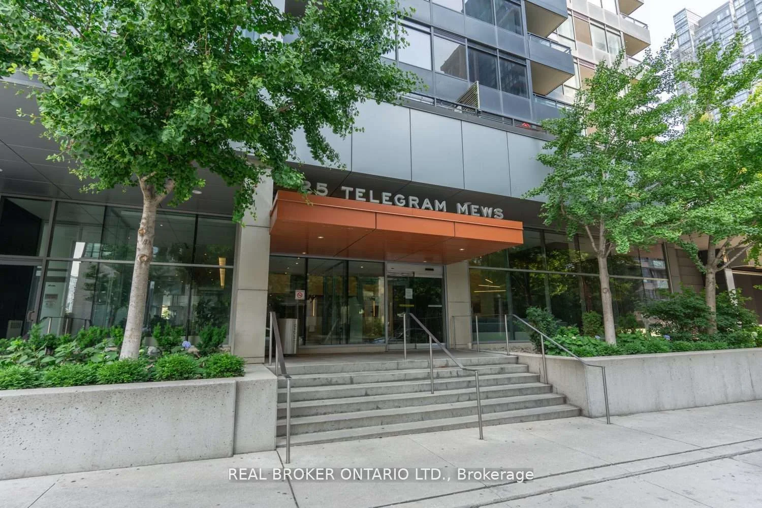 25 Telegram Mews 3808, Toronto C01, ON M5V 3Z1