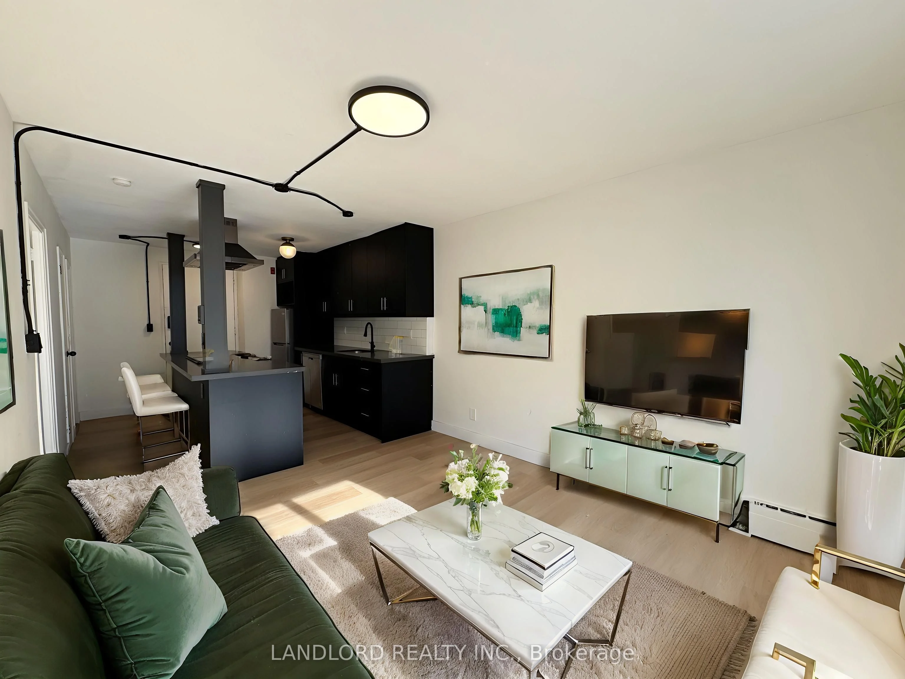 420 Eglinton Avenue E 408, Toronto C10, ON M4P 1L8