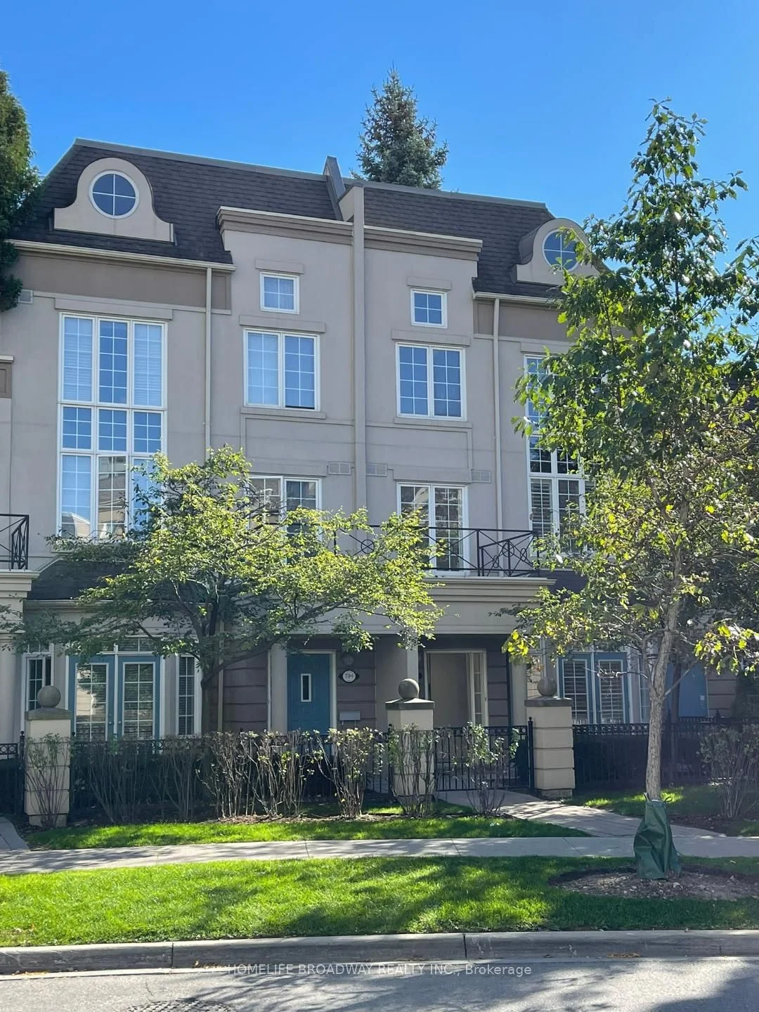 Condo Townhouse in Toronto