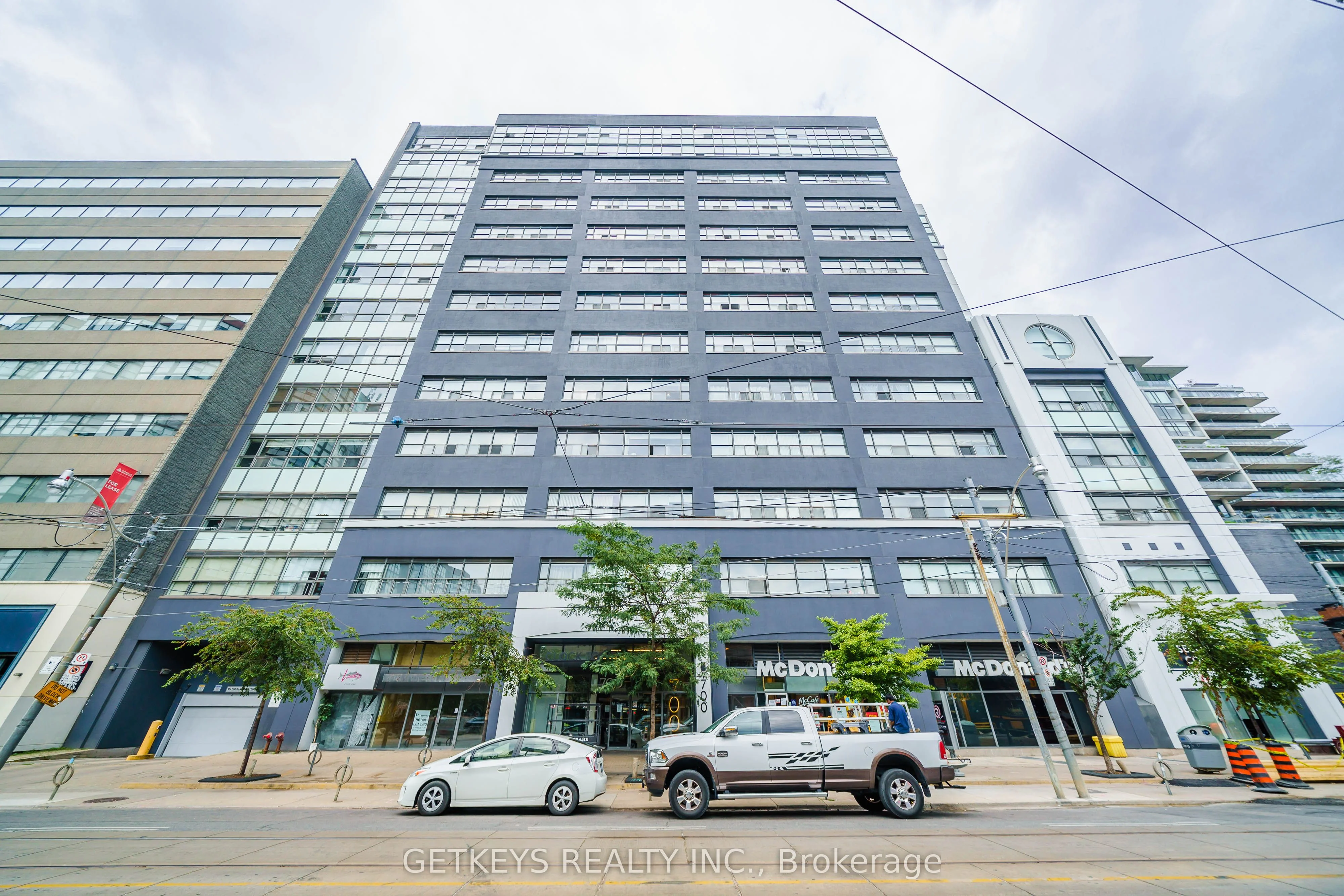 700 King Street 908, Toronto C01, ON M5V 2Y6