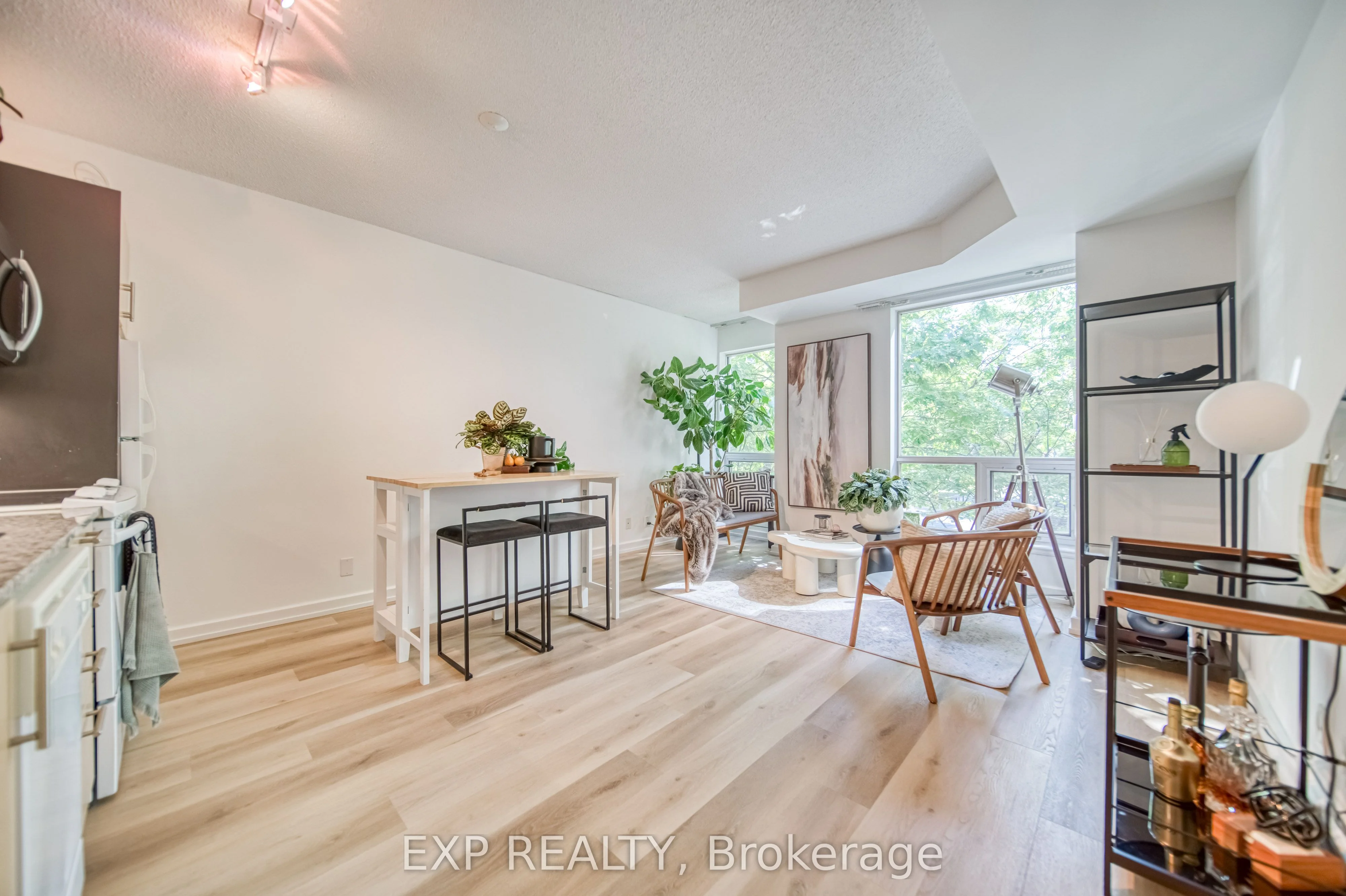350 Wellington Street W M10, Toronto C01, ON M5V 3W9