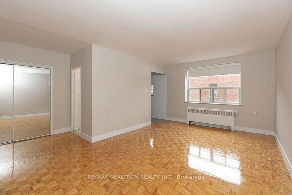 1291 Bayview Avenue 408, Toronto C11, On M4g 2z9