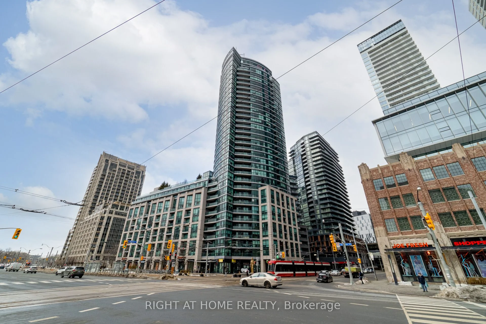 600 Fleet Street 707, Toronto C01, ON M5Y 1B7