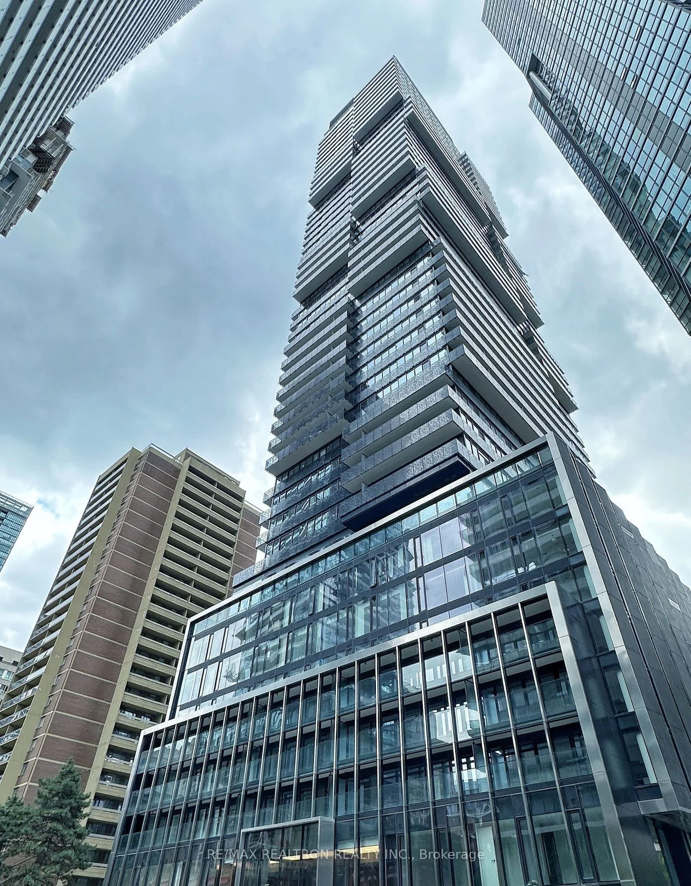 55 Charles Street E 1207, Toronto C08, ON M4Y 1S9