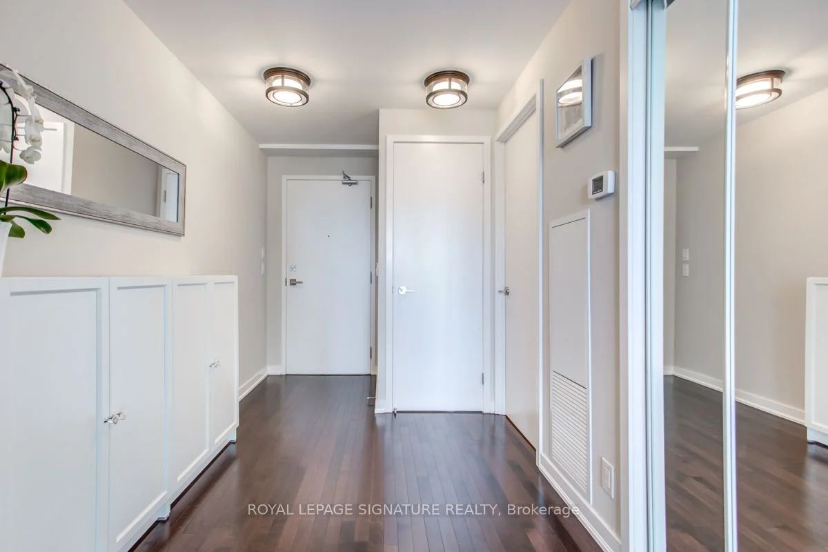 14 York Street 1507, Toronto C01, On M5j 0b1