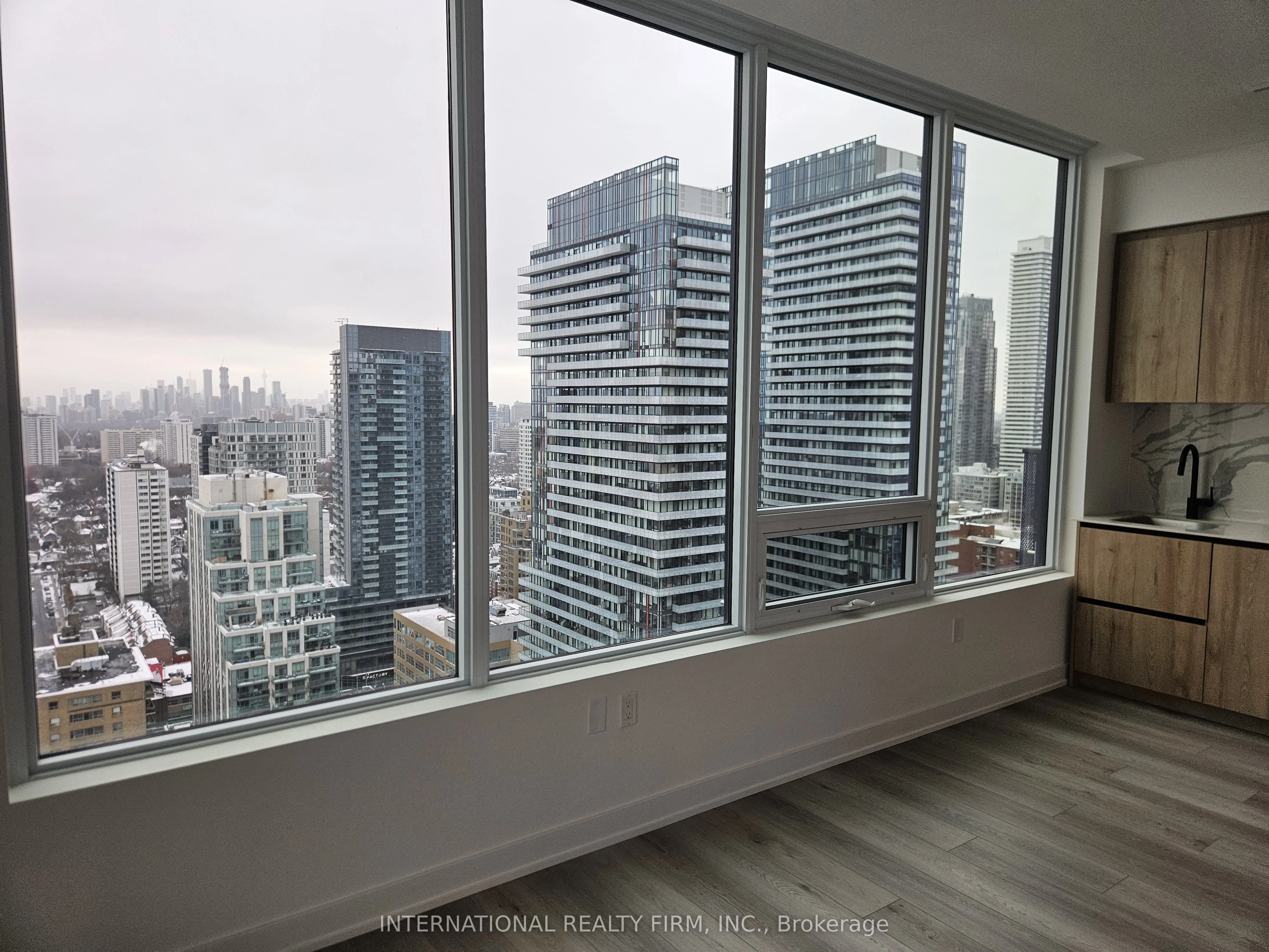 127 Broadway Avenue 2912, Toronto C10, ON M4P 1V7