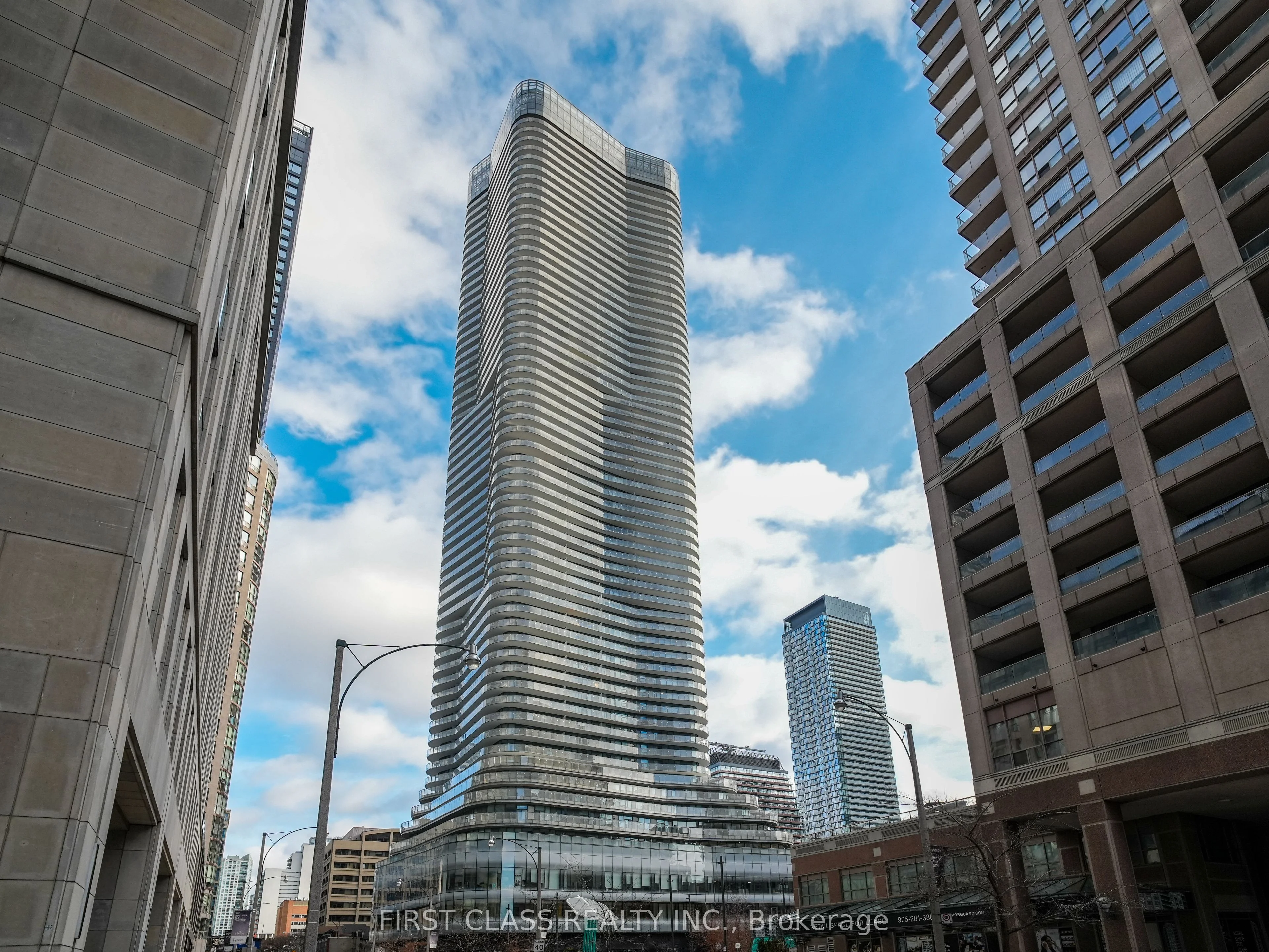 11 Wellesley Street W 1404, Toronto C01, ON M4Y 0G4