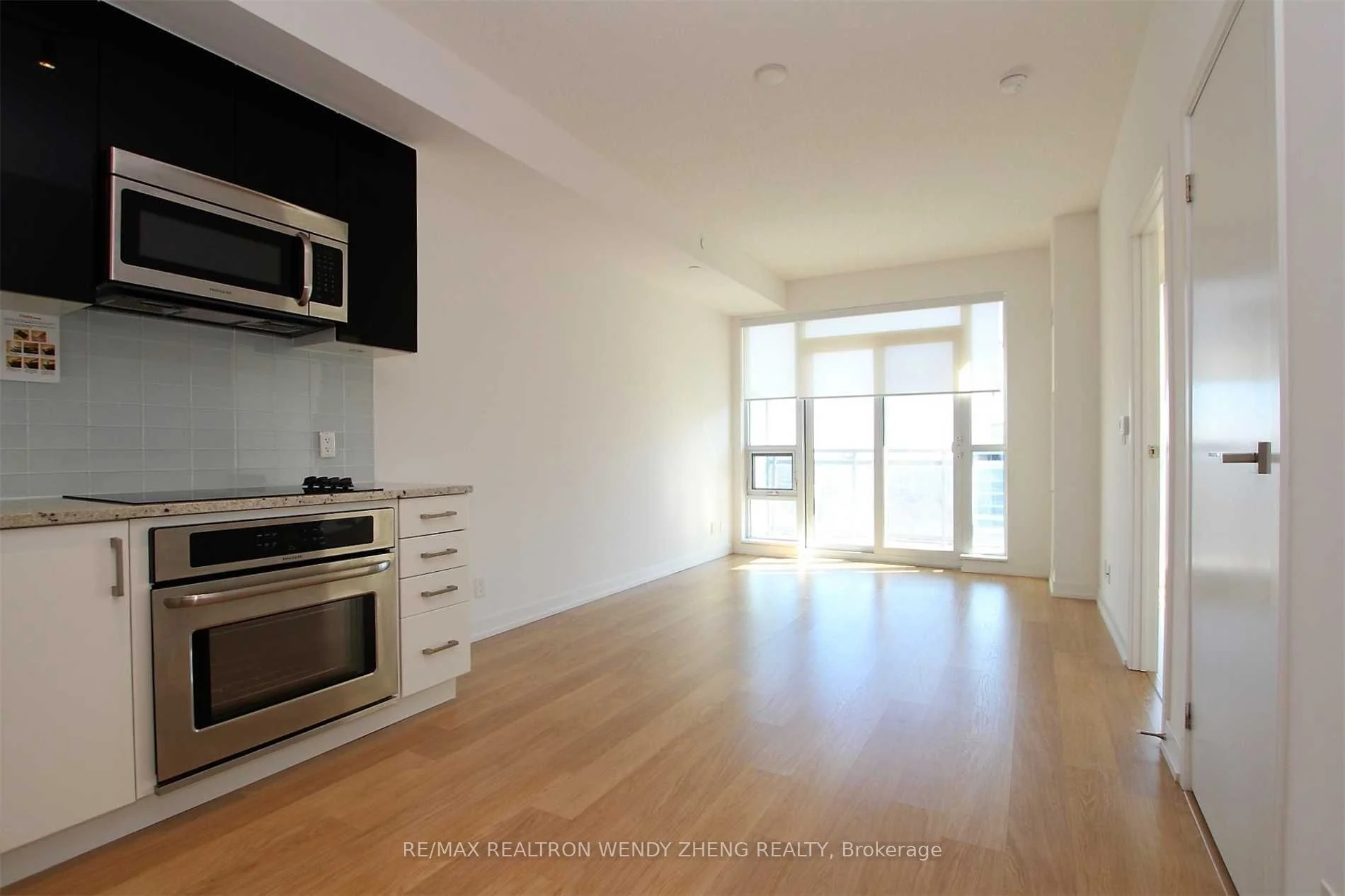 98 Lillian Street 2218, Toronto C10, ON M4S 0A5