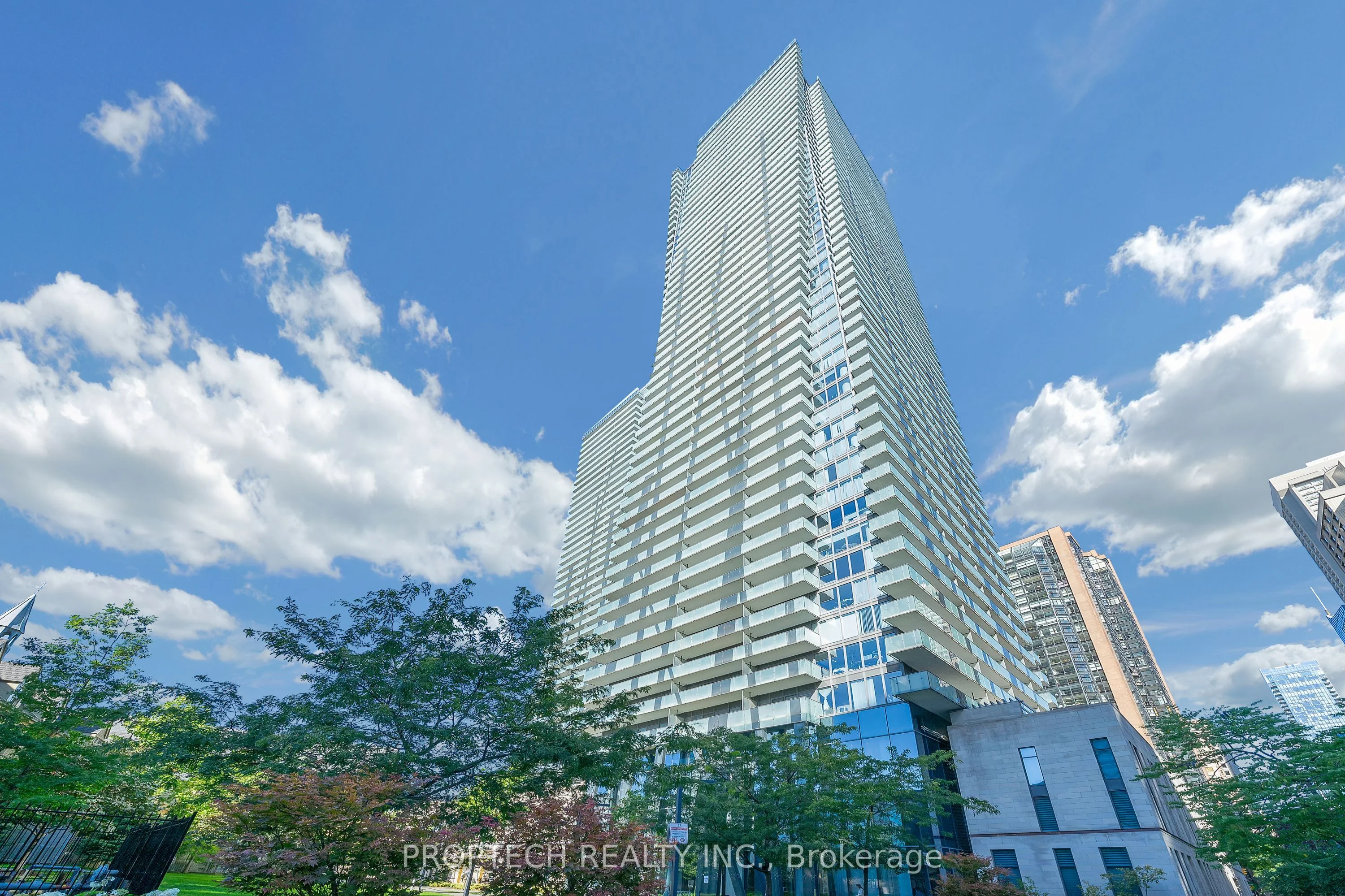 1080 Bay Street 1009, Toronto C01, ON M5S 0A5