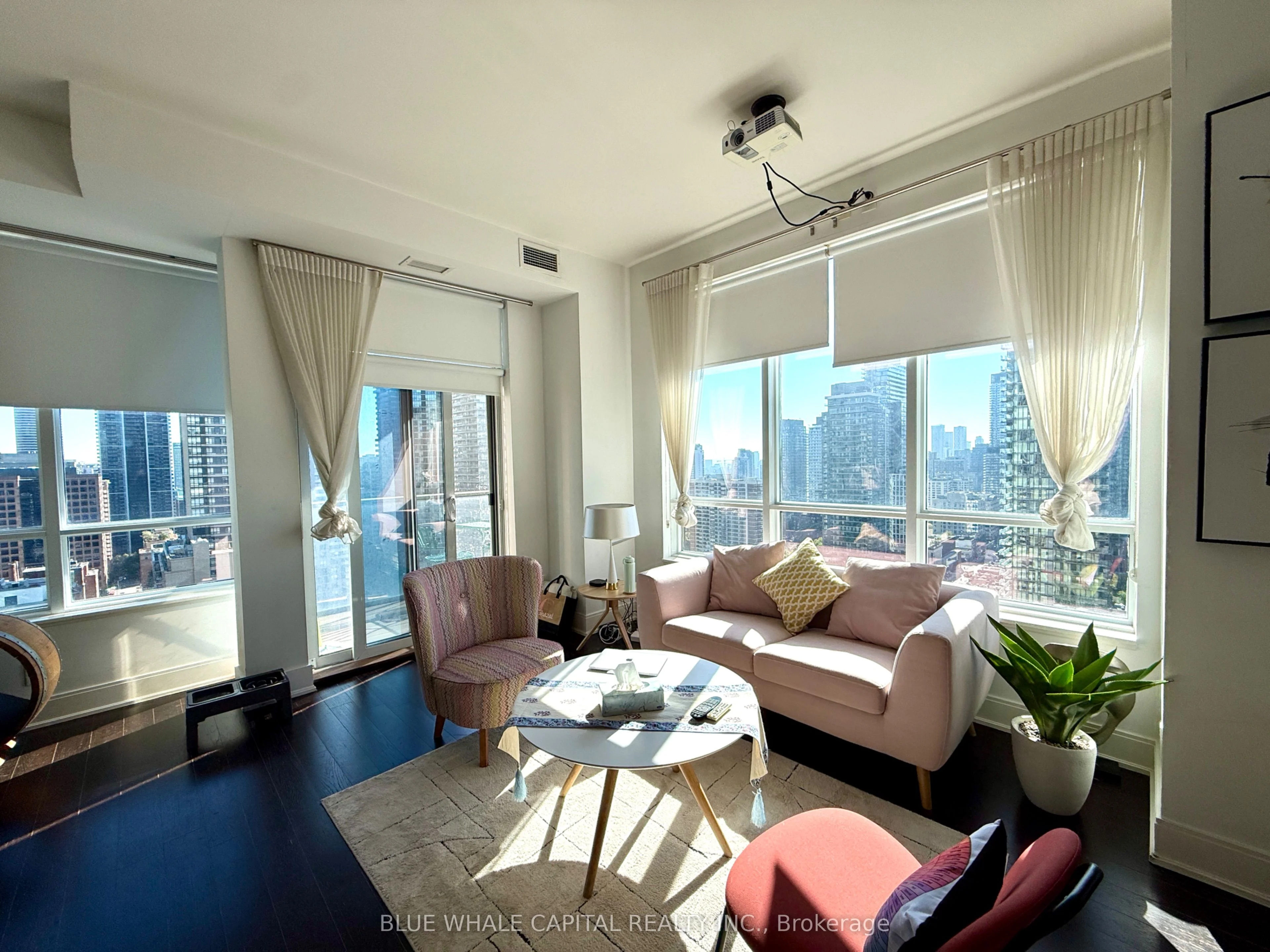 21 Balmuto Street 2302, Toronto C01, ON M4Y 1W4