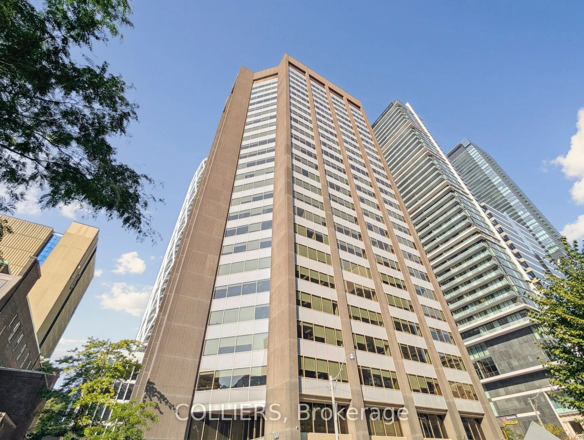 400 University Avenue 1800 & 1802, Toronto C01, ON M5G 1S5