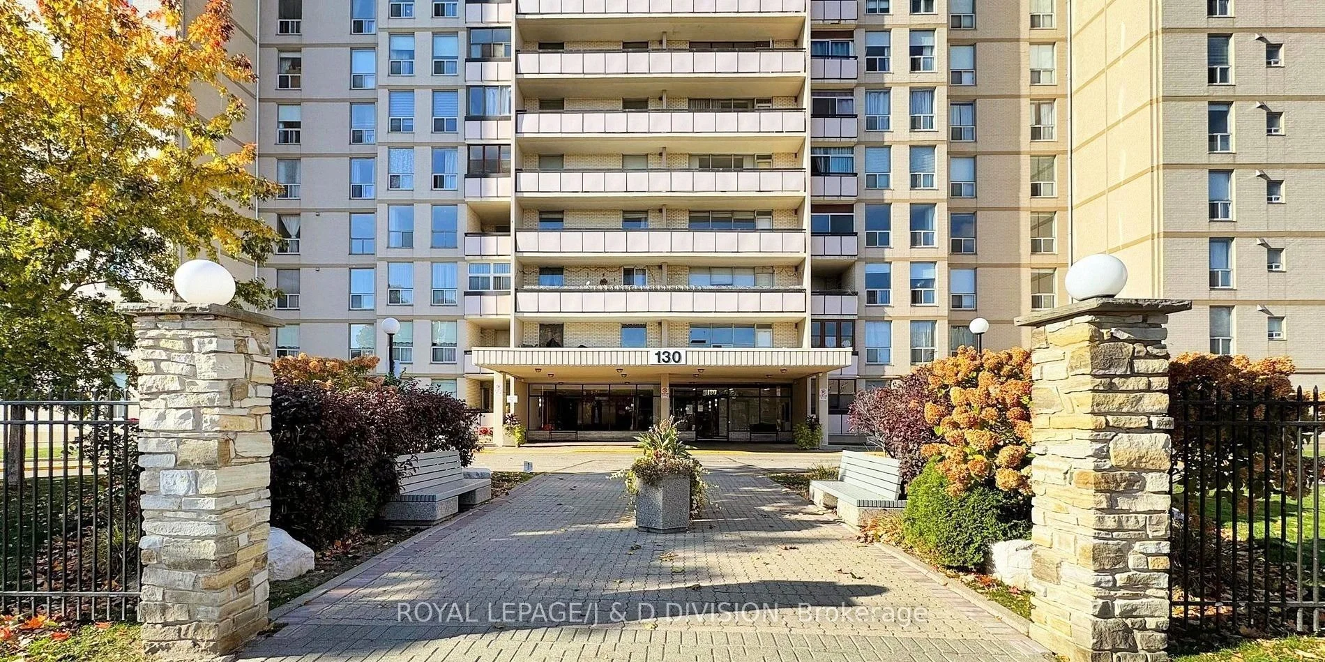 130 Neptune Drive 1510, Toronto C04, ON M6A 1X5