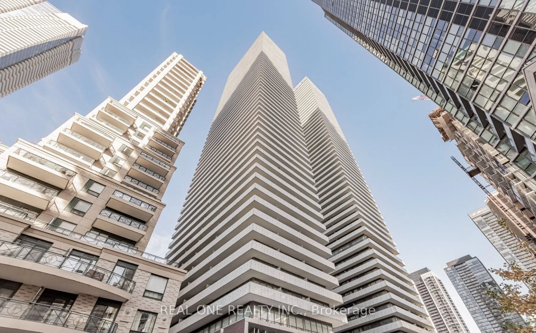 42 Charles Street E 4108, Toronto C08, ON M4Y 0B7